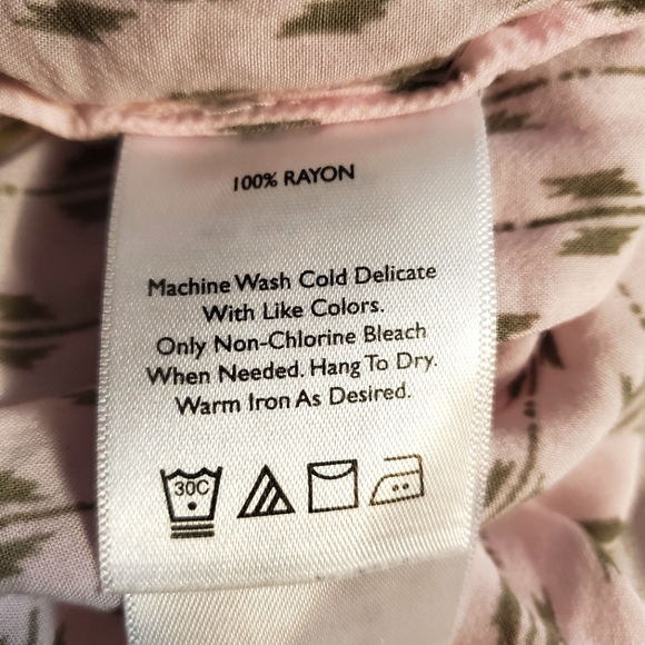 Eddie Bauer Women's Sleeveless Tunic - Picture 6 of 6